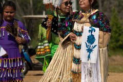 FM468FN-LR-131-Women-dancers