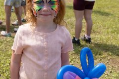 FM468FN-LR-221-Girl-facepaint-and-balloon-animal